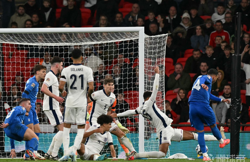 因素共同作 因素共同作